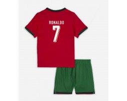 Portugal Cristiano Ronaldo #7 Hjemmebanesæt Børn EM 2024 Kort ærmer (+ korte bukser)